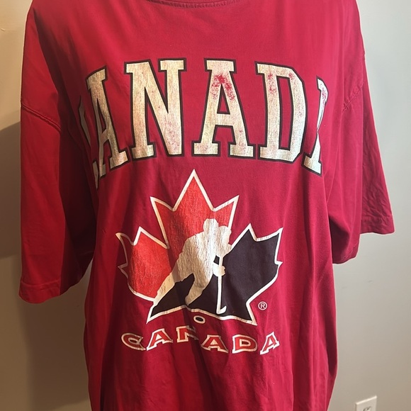 Vintage Red Short Sleeve Tee with Canada Hockey Graphic - Picture 3 of 8